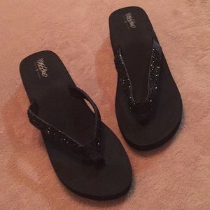 Women Black Sandals